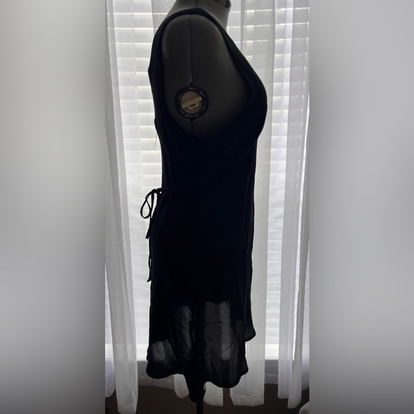 NWT, XL, Wild Fable, black V neck, ties back dress. - Picture 3 of 10